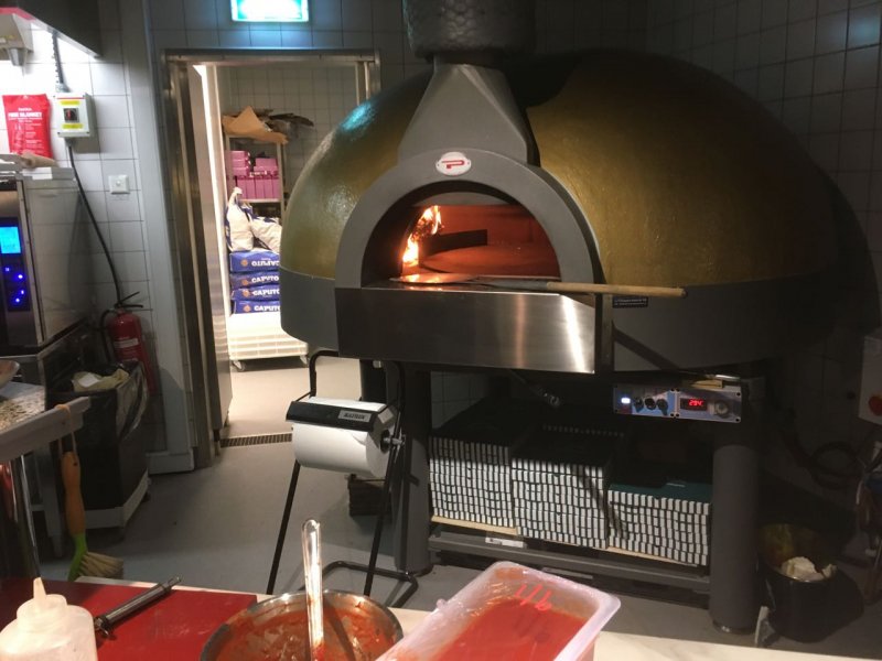pizza1.jpg